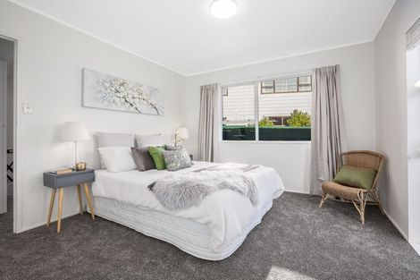 Photo of property in 104 Omapere Street, Whitby, Porirua, 5024