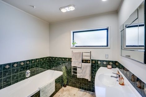 Photo of property in 63 Omarunui Road, Waiohiki, Napier, 4183