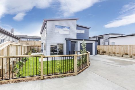 Photo of property in 90c/2 Endeavour Drive, Whitby, Porirua, 5024