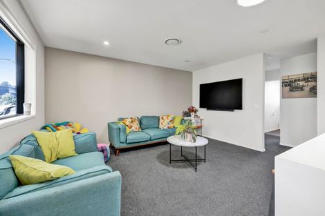 Photo of property in 10 Mercade Close, Stratford, 4332