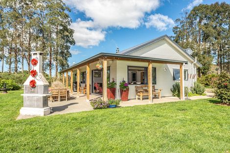Photo of property in 394 Kaiwhaiki Road, Kaiwhaiki, Whanganui, 4575