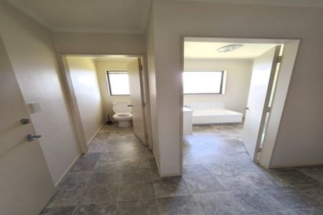 Photo of property in 6 Belle Maison Court, Levin, 5510