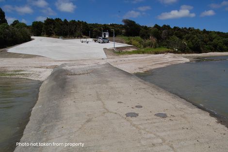 Photo of property in 54 Rangiora Road, Kaiwaka, 0573