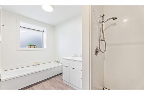 Photo of property in 37 Chipping Lane, Redwood, Christchurch, 8051