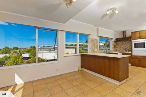Photo of property in 2/38 Glenvar Road, Torbay, Auckland, 0630
