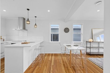 Photo of property in 3 Daphne Street, Kelston, Auckland, 0602
