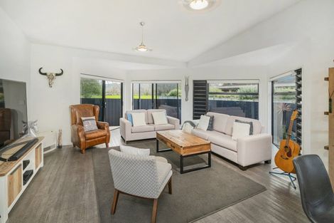 Photo of property in 25 Pacific Place, Whitianga, 3510