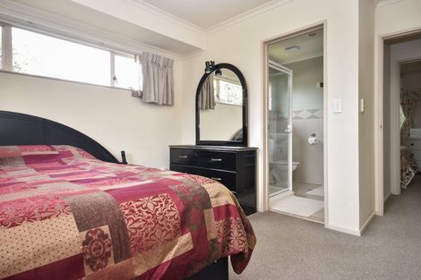 Photo of property in 20 Longview Rise, Massey, Auckland, 0614
