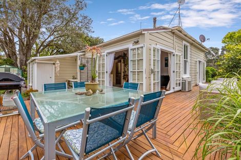 Photo of property in 840 Pukearuhe Road, Waiiti, Urenui, 4377