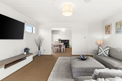 Photo of property in 73 Brookvale Road, Havelock North, 4130