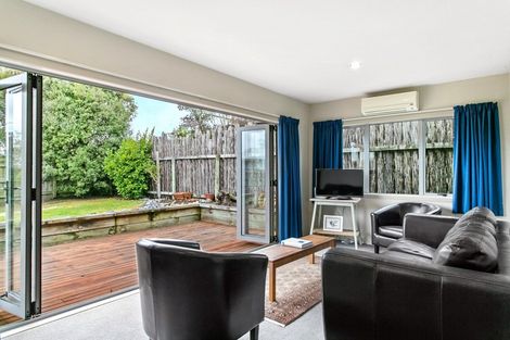 Photo of property in 18 Frederick Street, Two Mile Bay, Taupo, 3330