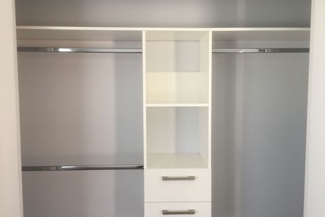 Photo of property in 28 Edwards Avenue, Henderson, Auckland, 0610