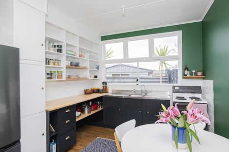 Photo of property in 14 Redmond Street, Elgin, Gisborne, 4010