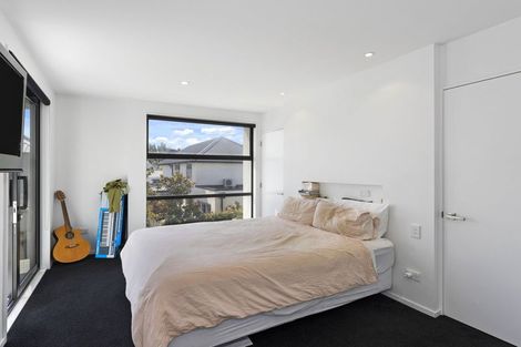 Photo of property in 138c Holly Road, St Albans, Christchurch, 8014