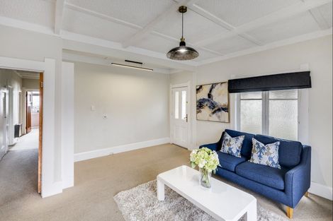 Photo of property in 1213 Caroline Road, Mayfair, Hastings, 4122