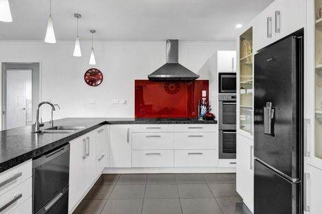 Photo of property in 484 Turuturu Road, Hawera, 4674