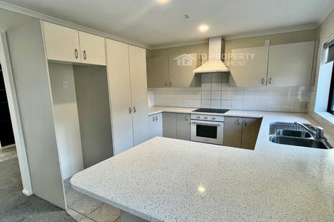 Photo of property in 24a Fruitvale Road, New Lynn, Auckland, 0600