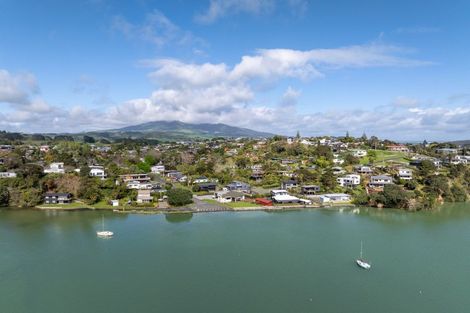 Photo of property in 22 Cambrae Road, Raglan, 3225