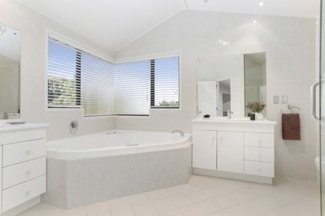 Photo of property in 30 Potts Road, Whitford, Howick, 2571