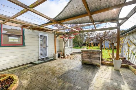 Photo of property in 18 Harris Street, Marton, 4710