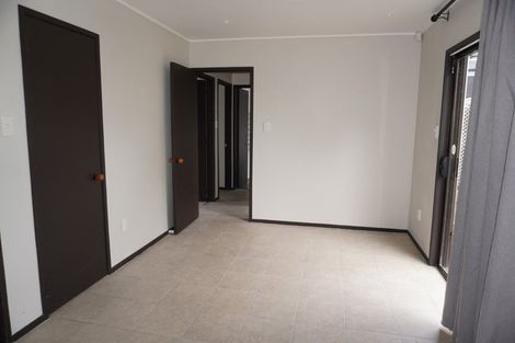 Photo of property in 16 Baltimore Place, Forrest Hill, Auckland, 0620