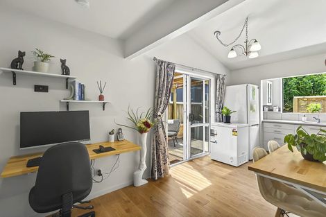 Photo of property in 222 Main Road South, Raumati South, Paraparaumu, 5032