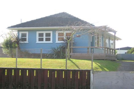 Photo of property in 223 Linton Crescent, Whangamata, 3620