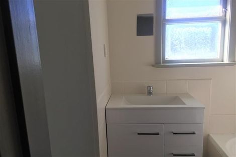 Photo of property in 613 Massey Road, Mangere, Auckland, 2022