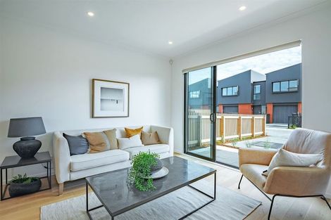 Photo of property in 5 Te One Place, Belmont, Auckland, 0622