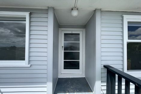 Photo of property in 98 Tirimoana Road, Te Atatu South, Auckland, 0602