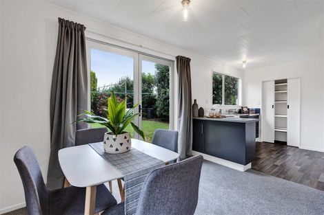 Photo of property in 18 Culzean Grove, Bell Block, New Plymouth, 4312