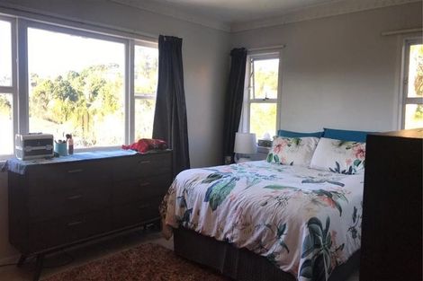Photo of property in 21 Montana Avenue, Murrays Bay, Auckland, 0630