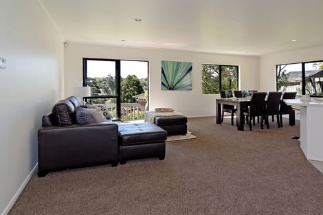Photo of property in 187a Godley Road, Titirangi, Auckland, 0604