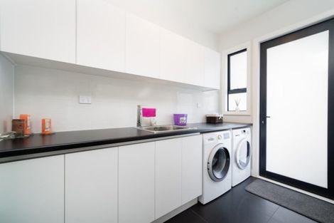 Photo of property in 22 Kahuparere Crescent, Pyes Pa, Tauranga, 3112