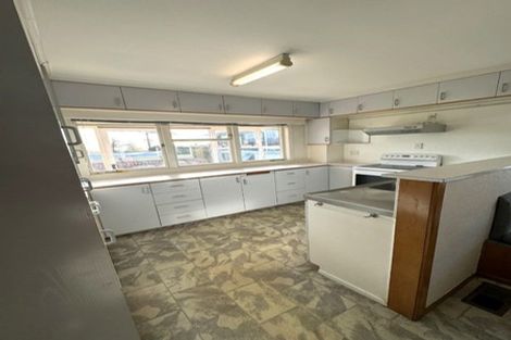 Photo of property in 4176 Great North Road, Glendene, Auckland, 0602