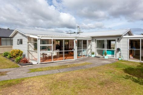 Photo of property in 103 Martyn Road, Whangamata, 3620