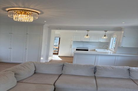 Photo of property in 43a Pohutukawa Avenue, Red Beach, 0932