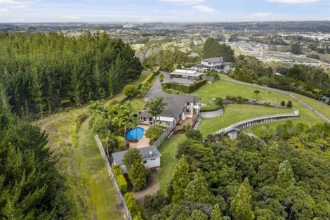 Photo of property in 54 Pinetone Road, Kumeu, 0892