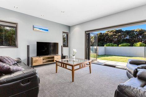 Photo of property in 3 Young Nicks Lane, Whitby, Porirua, 5024