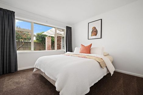 Photo of property in 180 Avonhead Road, Avonhead, Christchurch, 8042