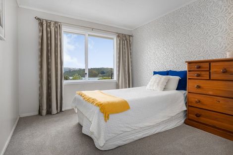 Photo of property in 19 Forth Place, Papakowhai, Porirua, 5024