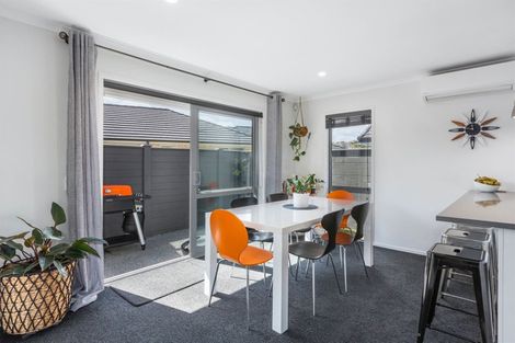 Photo of property in 3 Shearwater Lane, Whitby, Porirua, 5024