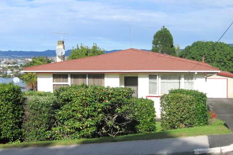 Photo of property in 11 Donovan Avenue, Massey, Auckland, 0614