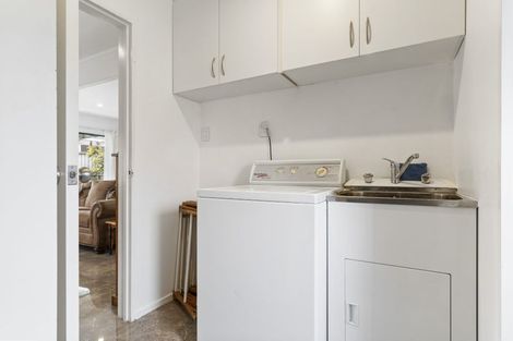 Photo of property in 2/9 Barcroft Place, Clendon Park, Auckland, 2103