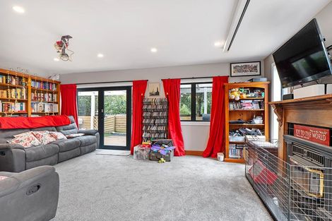 Photo of property in 297 Lake Terrace Road, Shirley, Christchurch, 8061