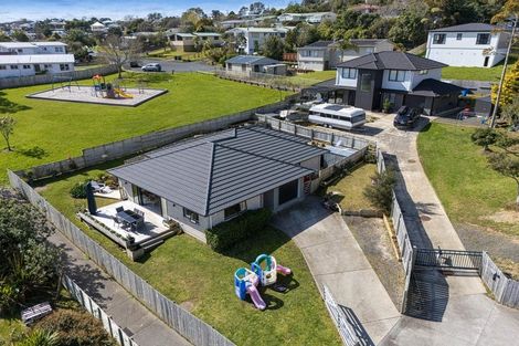 Photo of property in 9 St Julia Court, Helensville, 0800