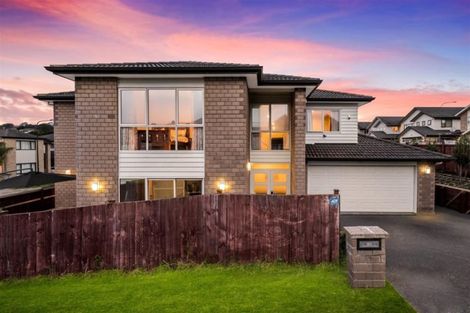 Photo of property in 1 Conti Drive, Flat Bush, Auckland, 2019