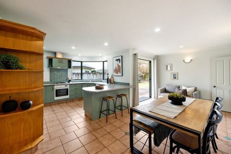 Photo of property in 12 Greenough Place, Rototuna, Hamilton, 3210