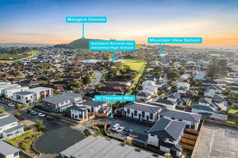 Photo of property in 2/32 Tapuwae Way, Mangere Bridge, 2022
