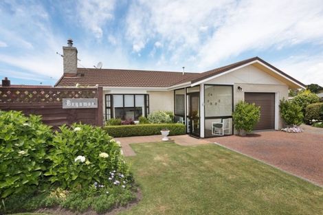 Photo of property in 3 Mcilwaine Place, Marton, 4710